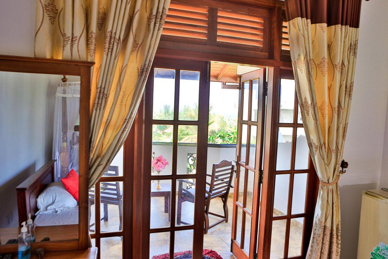 Esprit Bentota Hotel Buitenkant foto